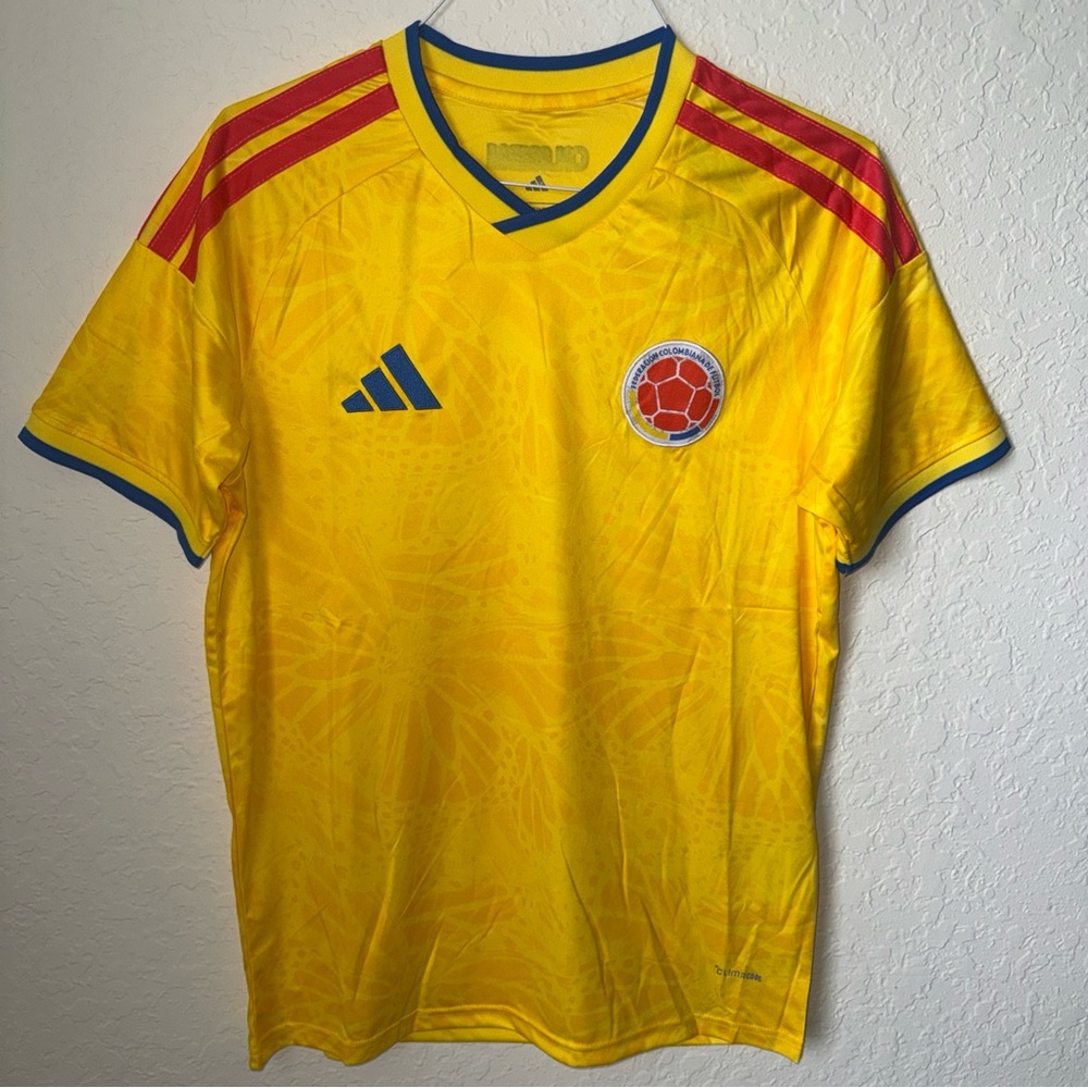 ✅NWT New Colombia Soccer Jersey World Cup 2026 Football